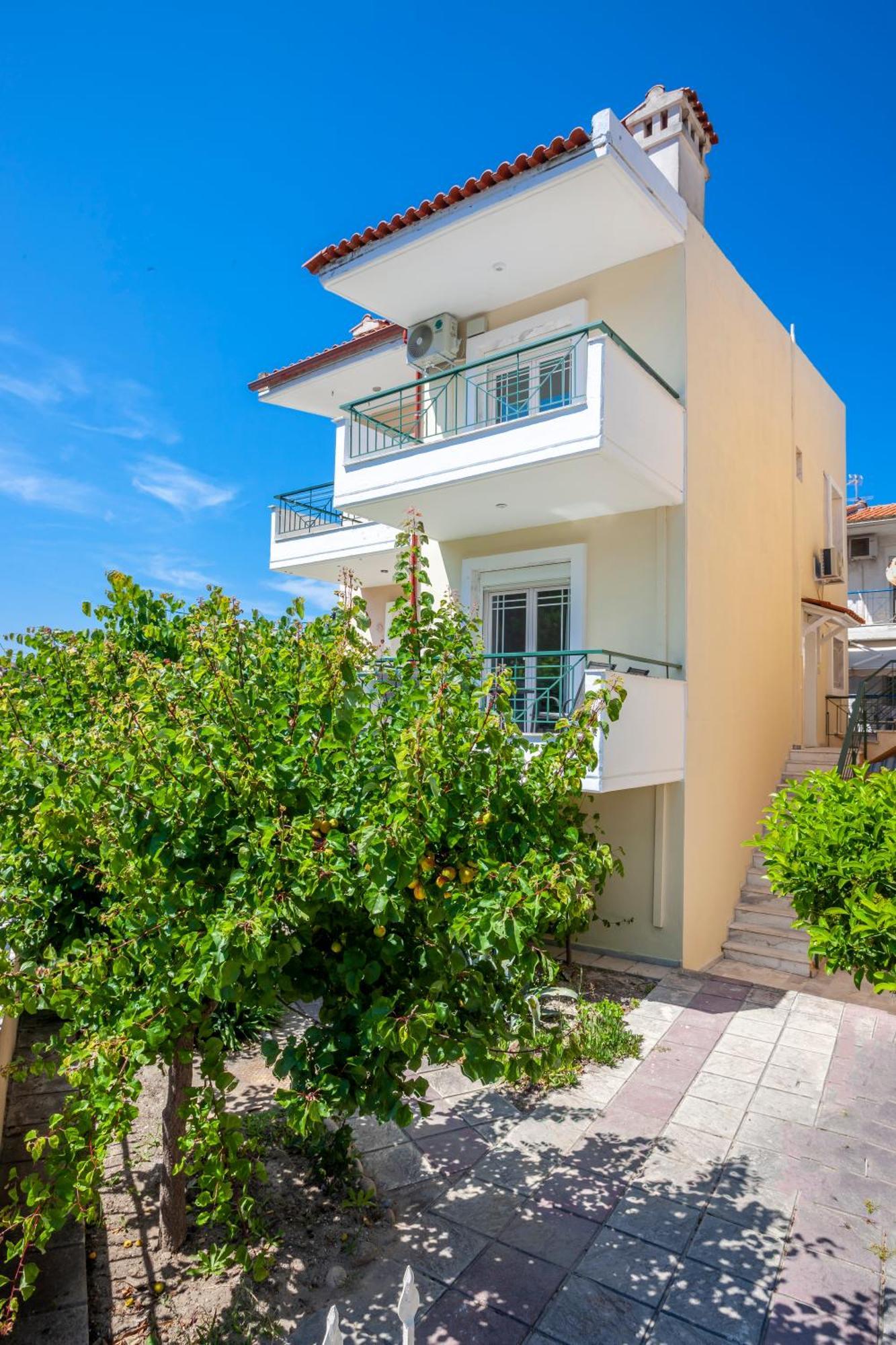 Aris Luxury Apartments Пефкохори Экстерьер фото