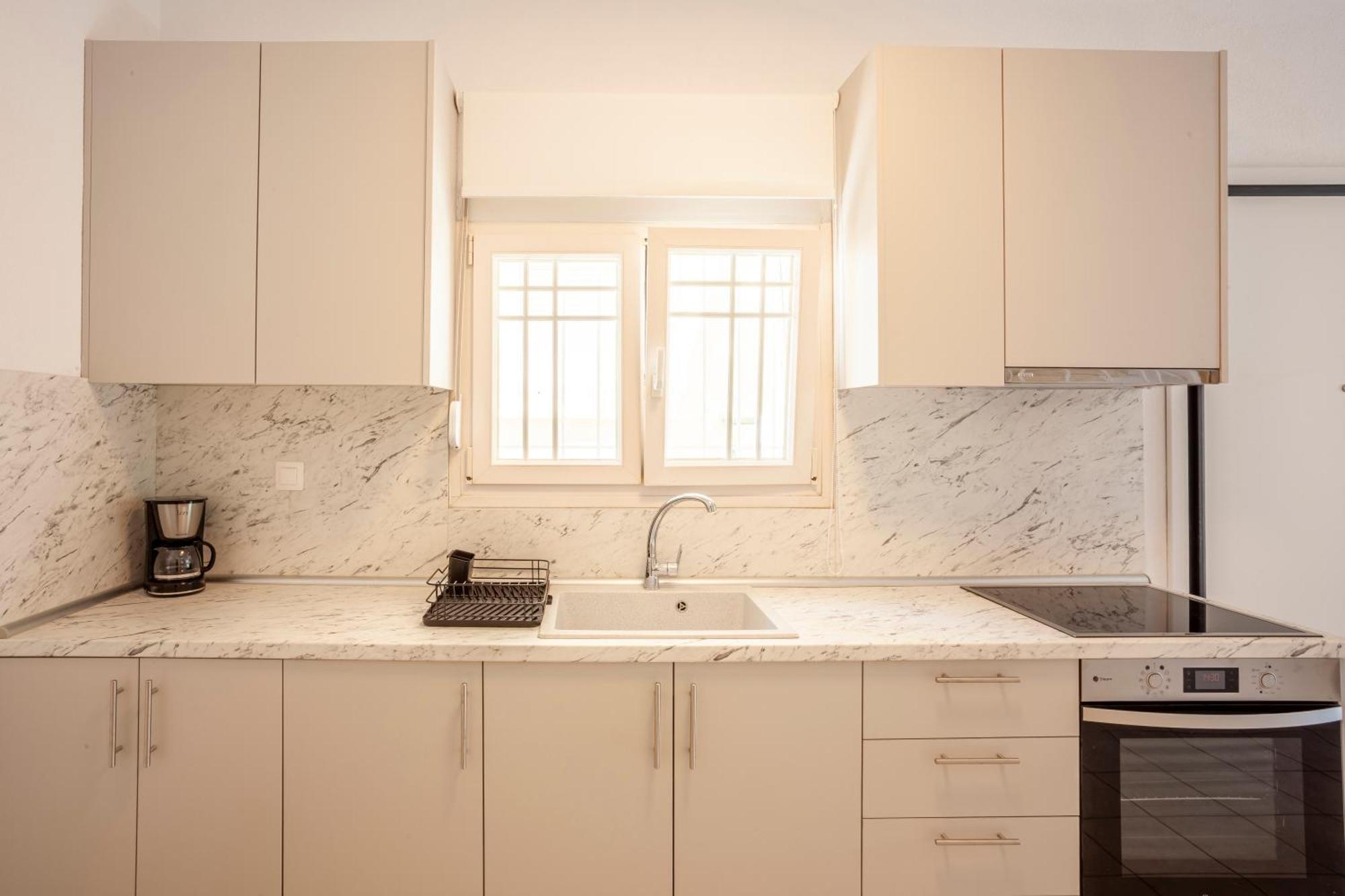 Aris Luxury Apartments Пефкохори Экстерьер фото