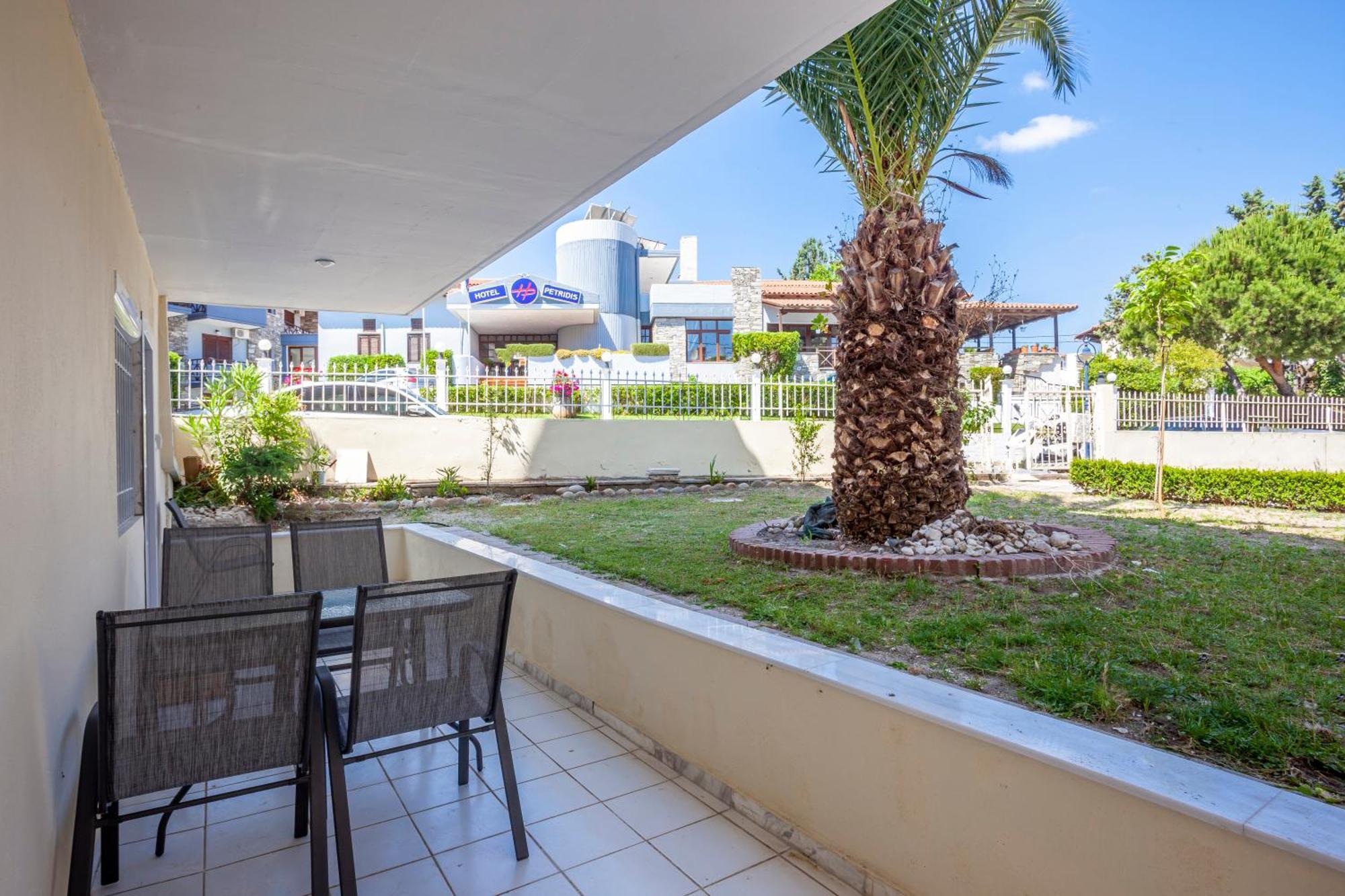 Aris Luxury Apartments Пефкохори Экстерьер фото