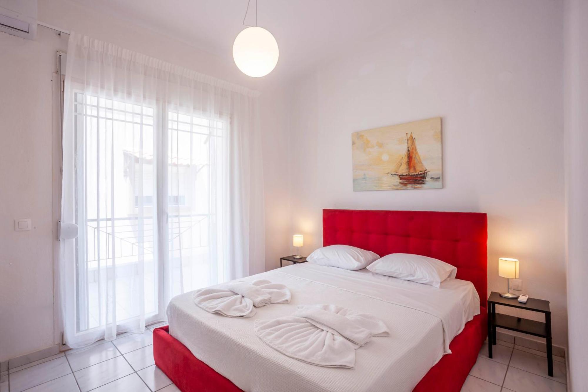 Aris Luxury Apartments Пефкохори Экстерьер фото