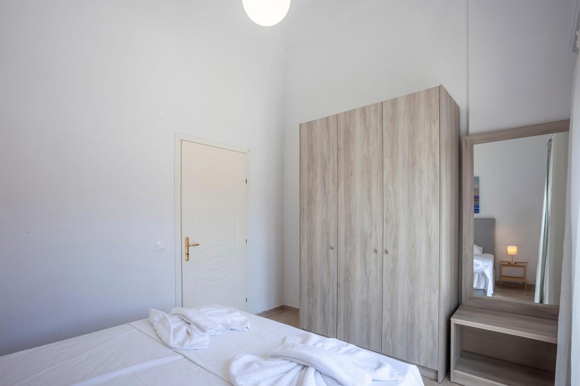 Aris Luxury Apartments Пефкохори Экстерьер фото