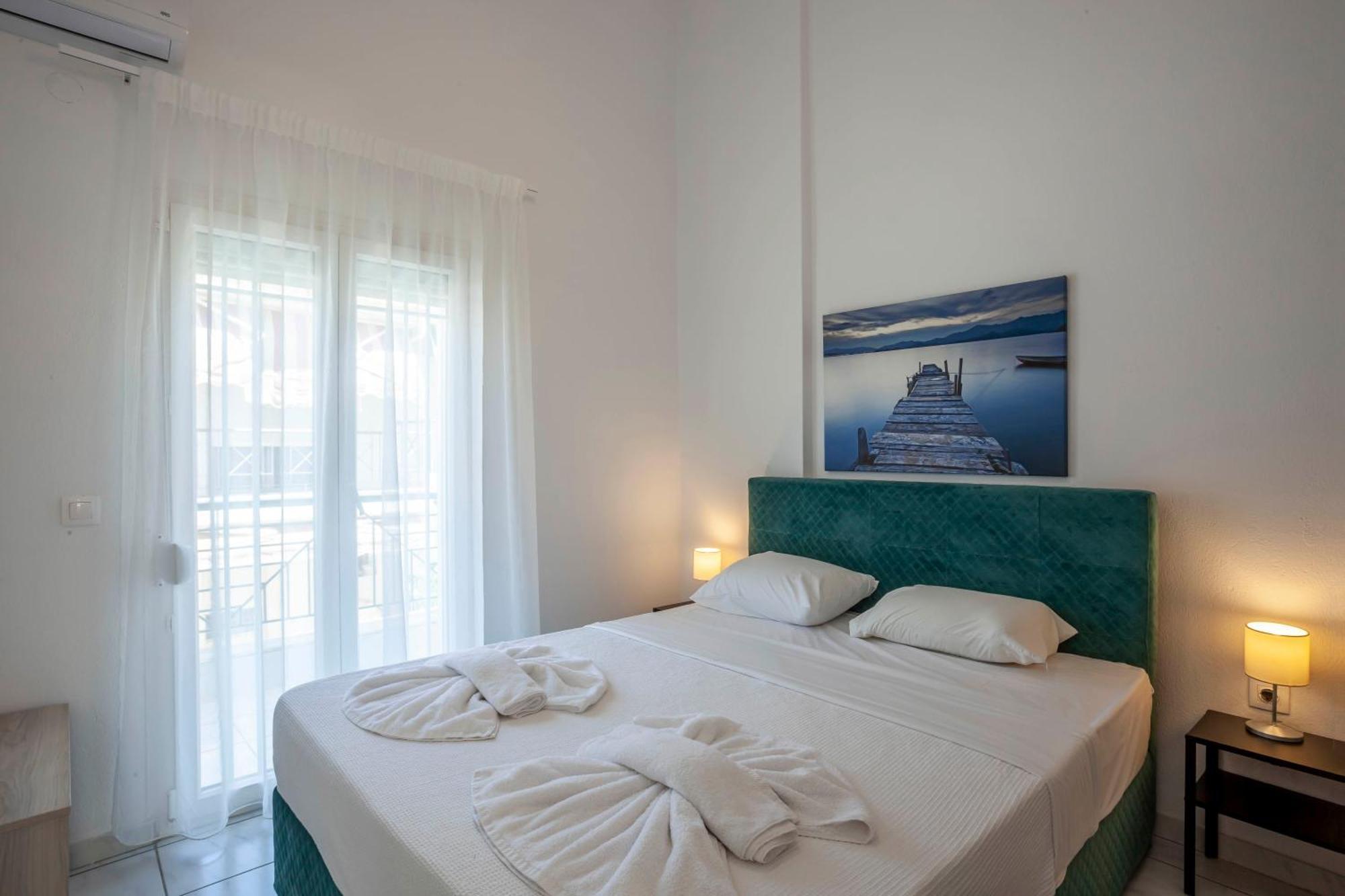 Aris Luxury Apartments Пефкохори Экстерьер фото