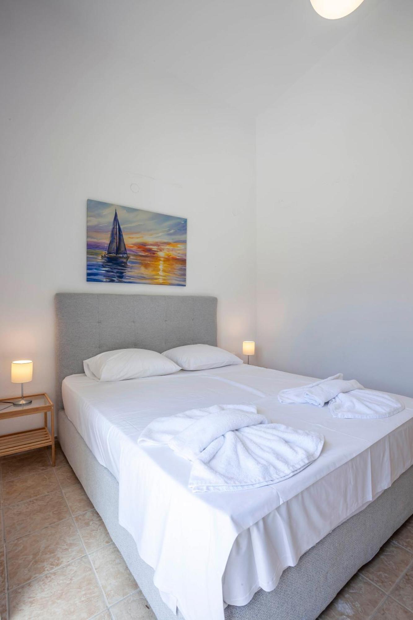 Aris Luxury Apartments Пефкохори Экстерьер фото