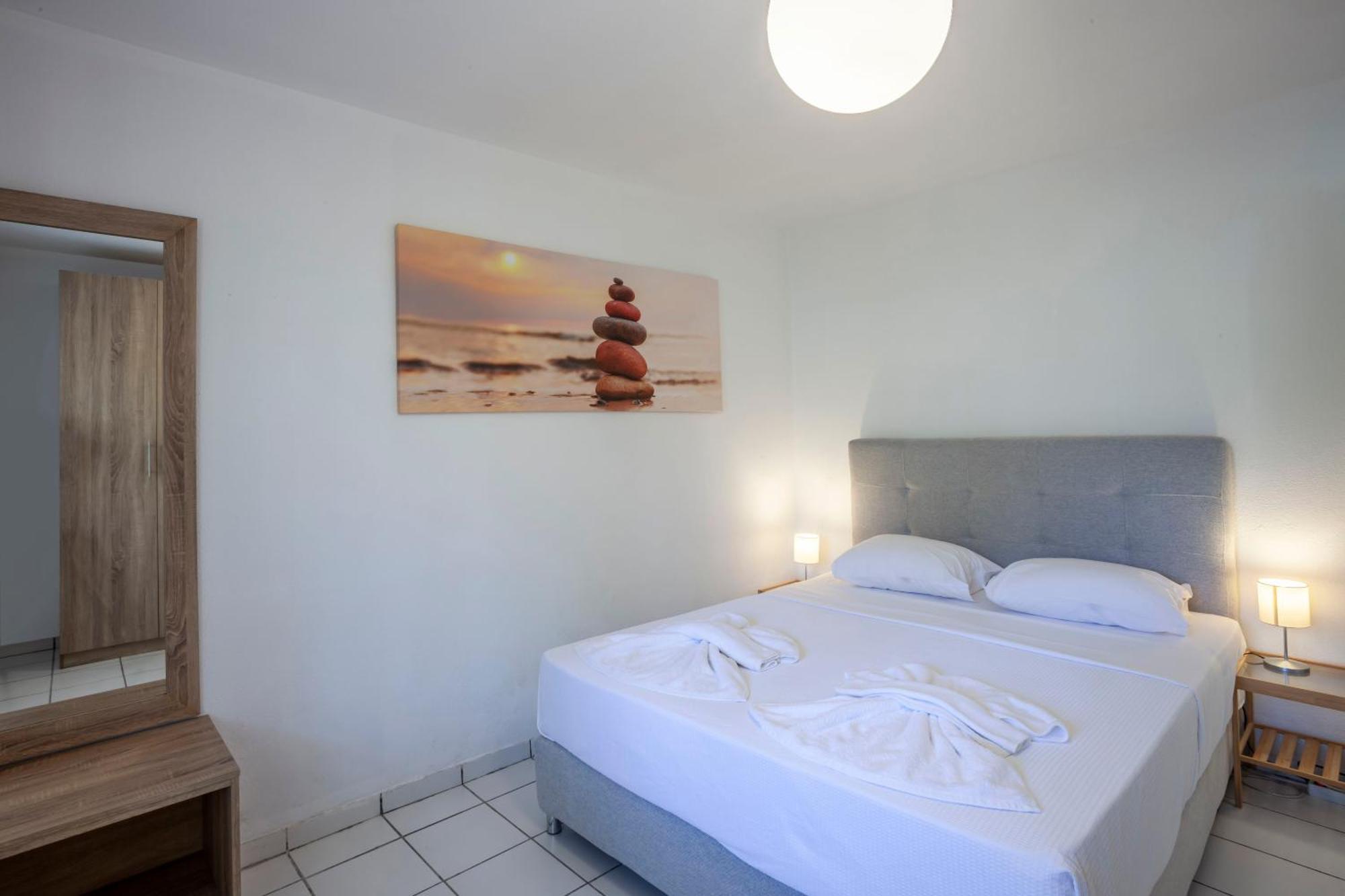 Aris Luxury Apartments Пефкохори Экстерьер фото