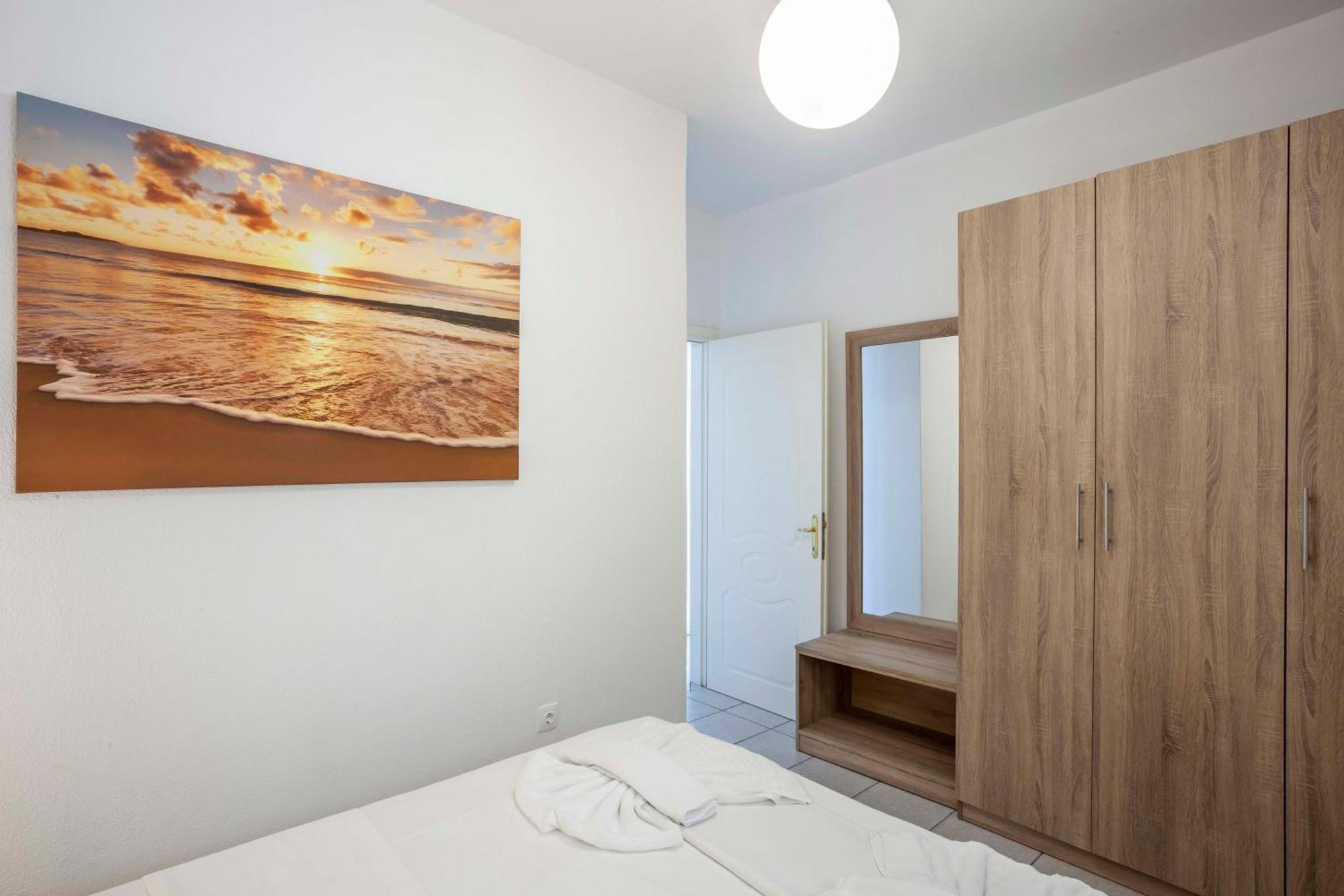 Aris Luxury Apartments Пефкохори Экстерьер фото